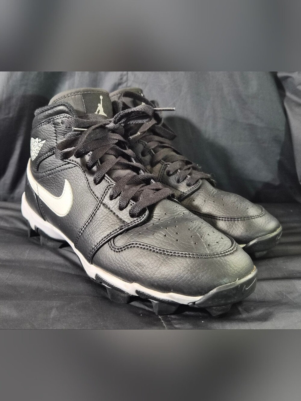 Youth Nike Air Jordan 1 Mid Baseball/Football Cleats (HF6883-001) Sz. 5Y